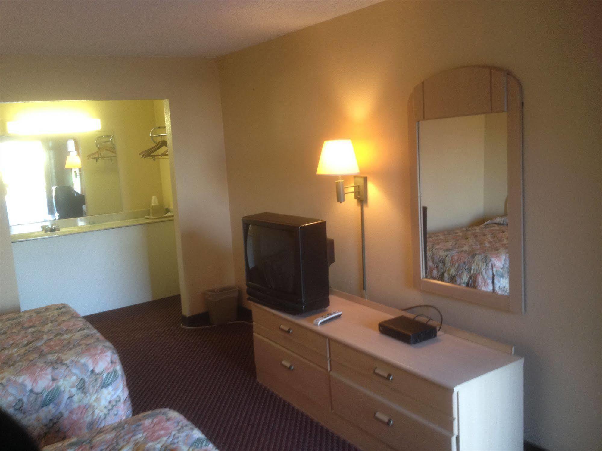 Executive Inn Calhoun Kültér fotó